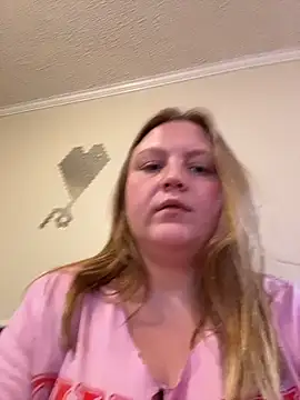 Snapshot of PhatAssBlond chatting on October 30, 2025, 4:08 pm PhatAssBlond online show from October 30, 2025, 4:08 pm