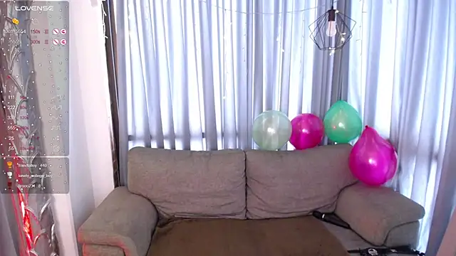 Snapshot of lia_huan chatting on December 20, 2024, 5:40 pm lia huan online show from December 20, 2024, 5:40 pm