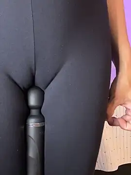 Snapshot of lia_huan chatting on October 1, 2025, 12:44 pm lia huan online show from October 1, 2025, 12:44 pm