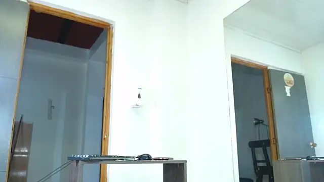 SWEETKAREN online show from February 10, 2026, 1:53 am