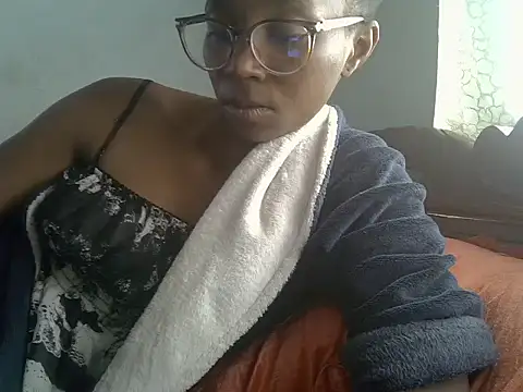 ElianeHot online show from April 23, 2026, 11:31 am