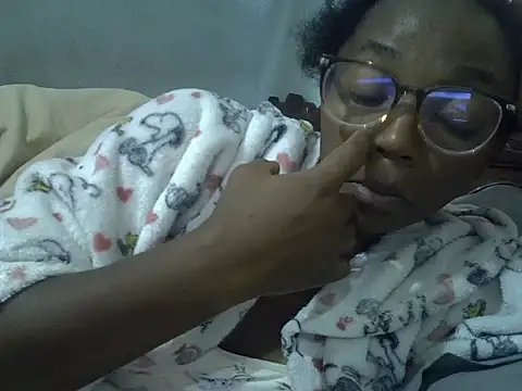 Snapshot of ElianeHot chatting on June 24, 2026, 3:38 am ElianeHot online show from June 24, 2026, 3:38 am