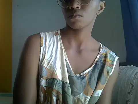 Snapshot of ElianeHot chatting on July 18, 2026, 9:35 am ElianeHot online show from July 18, 2026, 9:35 am