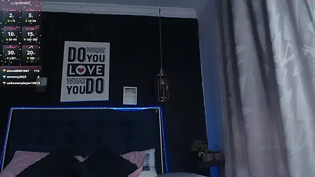 Snapshot of Alisteresa_ chatting on December 17, 2024, 6:20 pm Alisteresa online show from December 17, 2024, 6:20 pm