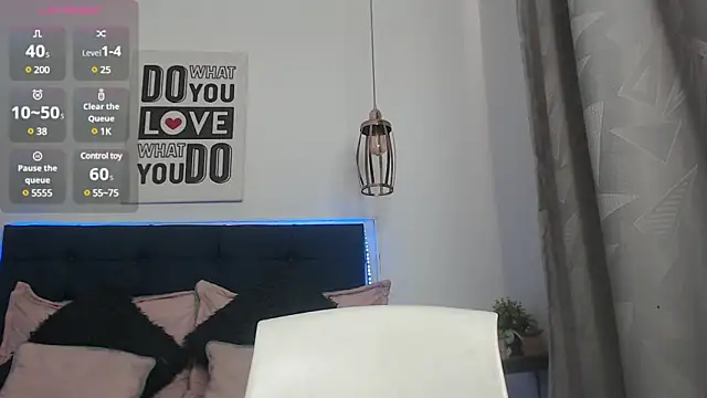 Snapshot of Alisteresa_ chatting on January 18, 2025, 7:15 pm Alisteresa online show from January 18, 2025, 7:15 pm