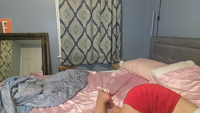 Snapshot of petitebarbiexxx chatting on January 6, 2025, 4:26 am petitebarbiexxx online show from January 6, 2025, 4:26 am