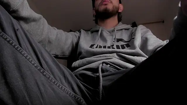 s sven03 online show from June 18, 2026, 11:42 pm
