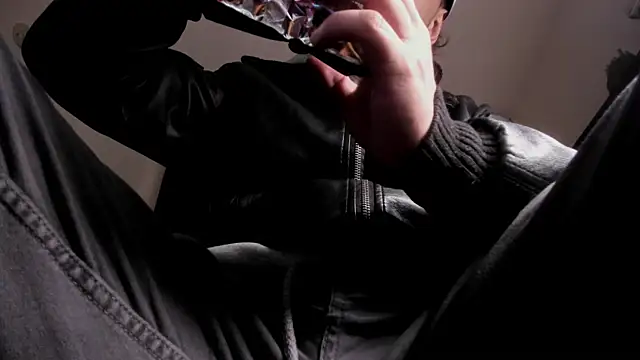 s sven03 online show from June 20, 2026, 2:25 am