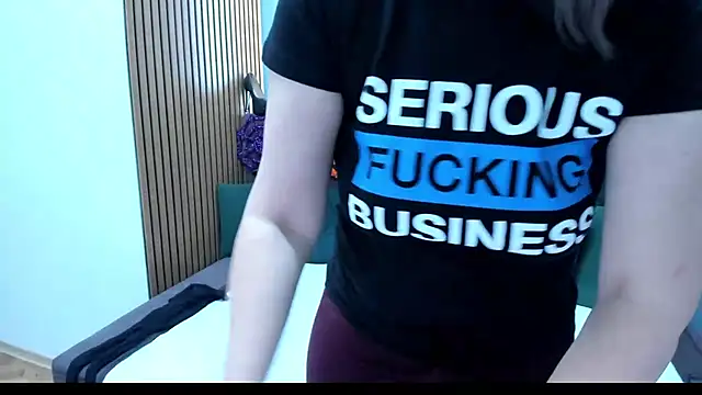 Lilly hott online show from November 2, 2025, 7:05 pm