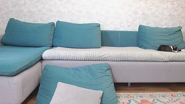 Snapshot of milly_ross chatting on October 22, 2025, 7:19 am milly ross online show from October 22, 2025, 7:19 am