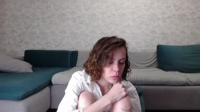 Snapshot of milly_ross chatting on November 16, 2025, 1:39 pm milly ross online show from November 16, 2025, 1:39 pm