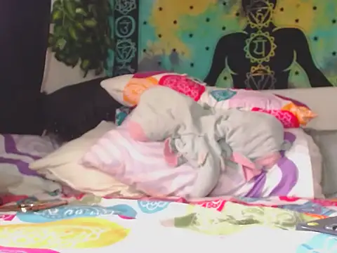 chanel 1041 online show from February 4, 2026, 9:53 pm