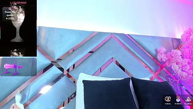 LiaaGenner online show from November 8, 2025, 2:34 am