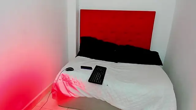 Snapshot of brenda_sofia2 chatting on November 15, 2025, 2:35 pm brenda sofia2 online show from November 15, 2025, 2:35 pm