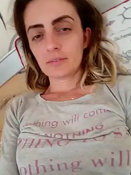 Snapshot of SophyGirl chatting on March 18, 2025, 12:25 pm SophyGirl online show from March 18, 2025, 12:25 pm