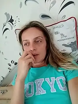 Snapshot of SophyGirl chatting on September 23, 2025, 12:19 pm SophyGirl online show from September 23, 2025, 12:19 pm