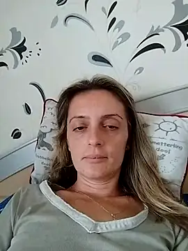 Snapshot of SophyGirl chatting on October 4, 2025, 1:09 pm SophyGirl online show from October 4, 2025, 1:09 pm