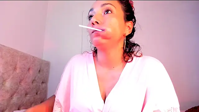 amber demons2021 online show from February 12, 2025, 5:48 pm