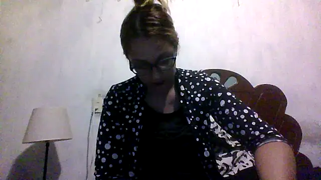 Snapshot of Samanthat33 chatting on November 13, 2025, 10:08 pm Samanthat33 online show from November 13, 2025, 10:08 pm