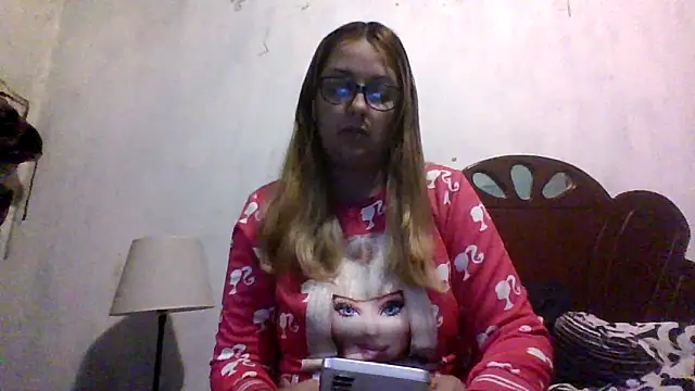 Snapshot of Samanthat33 chatting on November 15, 2025, 10:04 pm Samanthat33 online show from November 15, 2025, 10:04 pm