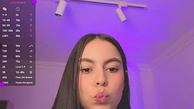 Aleejaa   online show from March 10, 2026, 11:37 am