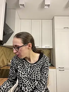 MartiniiSelenna online show from September 29, 2025, 5:34 am