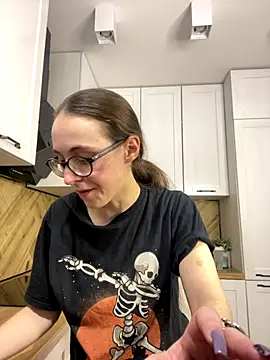 MartiniiSelenna online show from November 12, 2025, 6:58 am