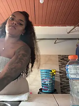 ladyrd1 online show from January 18, 2026, 8:23 pm