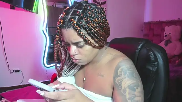 ladyrd1 online show from February 10, 2026, 1:37 pm