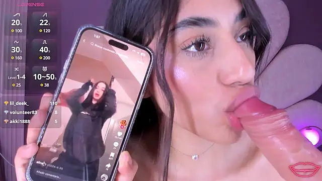 MarianaGarciaa   online show from February 18, 2025, 6:58 pm