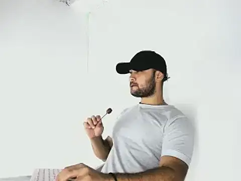 Sebas-hott online show from October 11, 2025, 10:41 pm