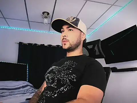 Sebas-hott online show from February 4, 2026, 9:31 pm