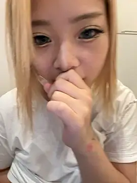 Rei1216xo online show from November 30, 2025, 3:10 am