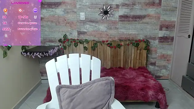Snapshot of Lucy_joi chatting on December 24, 2024, 4:00 am Lucy joi online show from December 24, 2024, 4:00 am