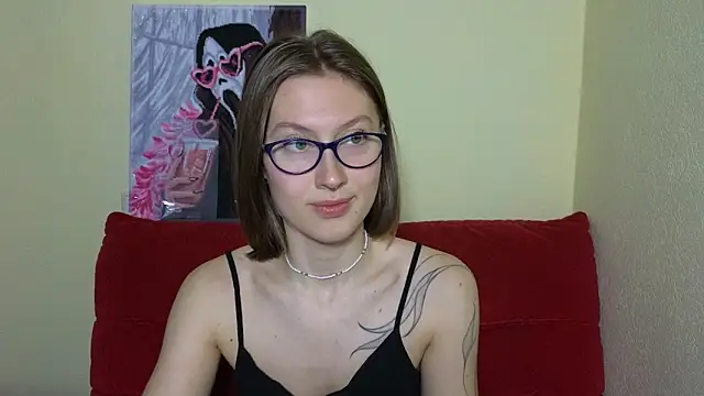 Snapshot of MalvinaBlum chatting on December 12, 2024, 2:15 am MalvinaBlum online show from December 12, 2024, 2:15 am