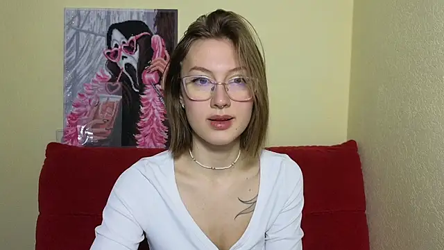 Snapshot of MalvinaBlum chatting on January 15, 2025, 2:17 am MalvinaBlum online show from January 15, 2025, 2:17 am