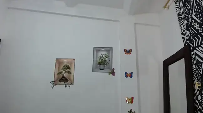 felinas6969 online show from January 28, 2025, 3:47 am