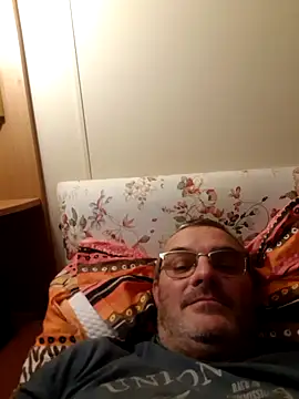 Snapshot of Gavin_6969 chatting on October 21, 2025, 10:54 pm Gavin 6969 online show from October 21, 2025, 10:54 pm