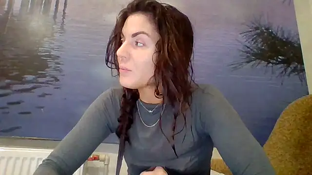 AliceTailor online show from November 5, 2025, 3:23 pm