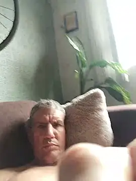 Snapshot of enlacara chatting on May 12, 2026, 3:42 pm enlacara online show from May 12, 2026, 3:42 pm