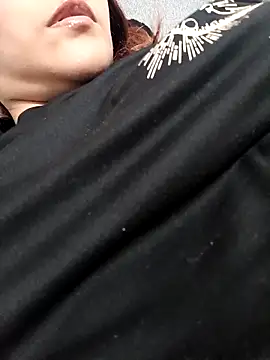 ZUCAAT online show from November 19, 2025, 11:27 pm