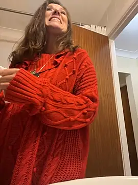 Snapshot of Lwhite1 chatting on October 10, 2025, 11:26 pm Lwhite1 online show from October 10, 2025, 11:26 pm