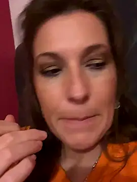 Snapshot of Lwhite1 chatting on October 14, 2025, 11:49 pm Lwhite1 online show from October 14, 2025, 11:49 pm