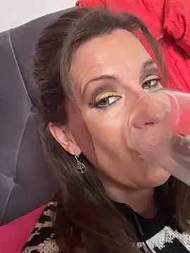 Snapshot of Lwhite1 chatting on October 15, 2025, 3:45 pm Lwhite1 online show from October 15, 2025, 3:45 pm