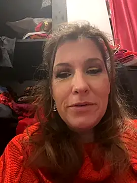 Snapshot of Lwhite1 chatting on November 7, 2025, 12:10 am Lwhite1 online show from November 7, 2025, 12:10 am