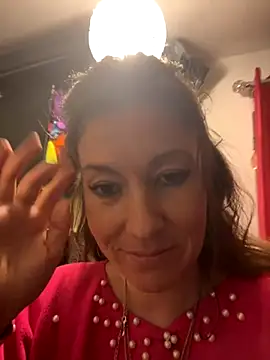 Snapshot of Lwhite1 chatting on November 12, 2025, 4:40 pm Lwhite1 online show from November 12, 2025, 4:40 pm