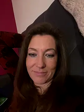 Snapshot of Lwhite1 chatting on November 21, 2025, 4:27 pm Lwhite1 online show from November 21, 2025, 4:27 pm