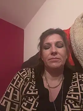 Lwhite1 online show from January 14, 2026, 11:31 pm