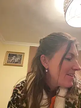 Lwhite1 online show from February 15, 2026, 7:10 pm