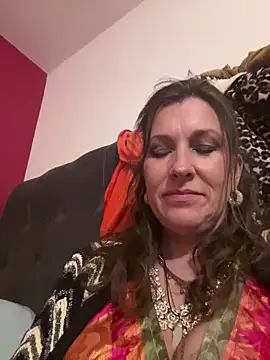Lwhite1 online show from May 30, 2026, 10:51 pm